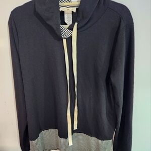 Lightweight long sleeve top, size XL